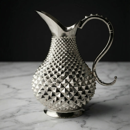 Özel Tasarım El İşçiliği Piramit Desen Bakır Sürahi (Gümüş Renk) 2 Litre