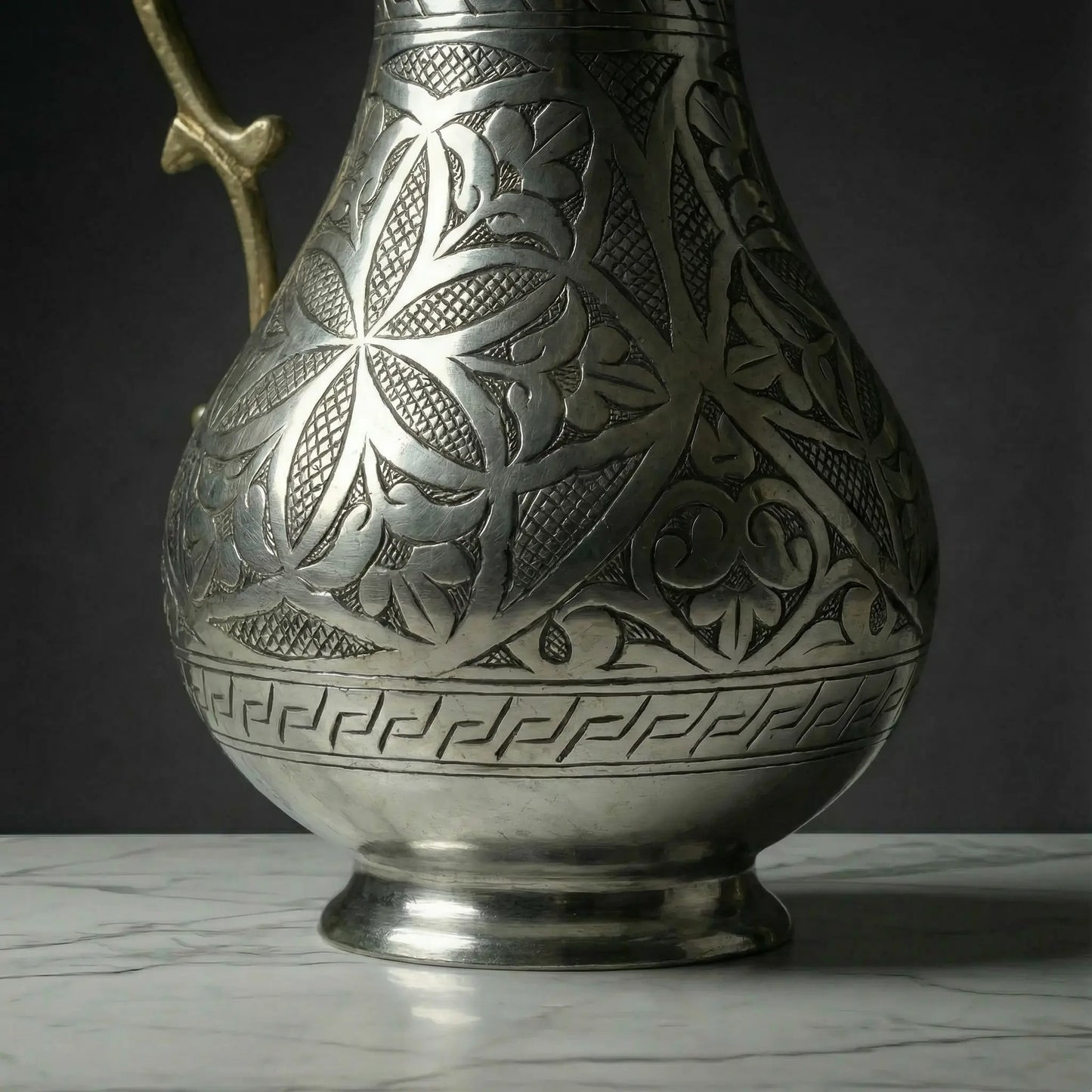 Ağır İşlemeli Bakır Sürahi Gümüş Renk (2 Litre)